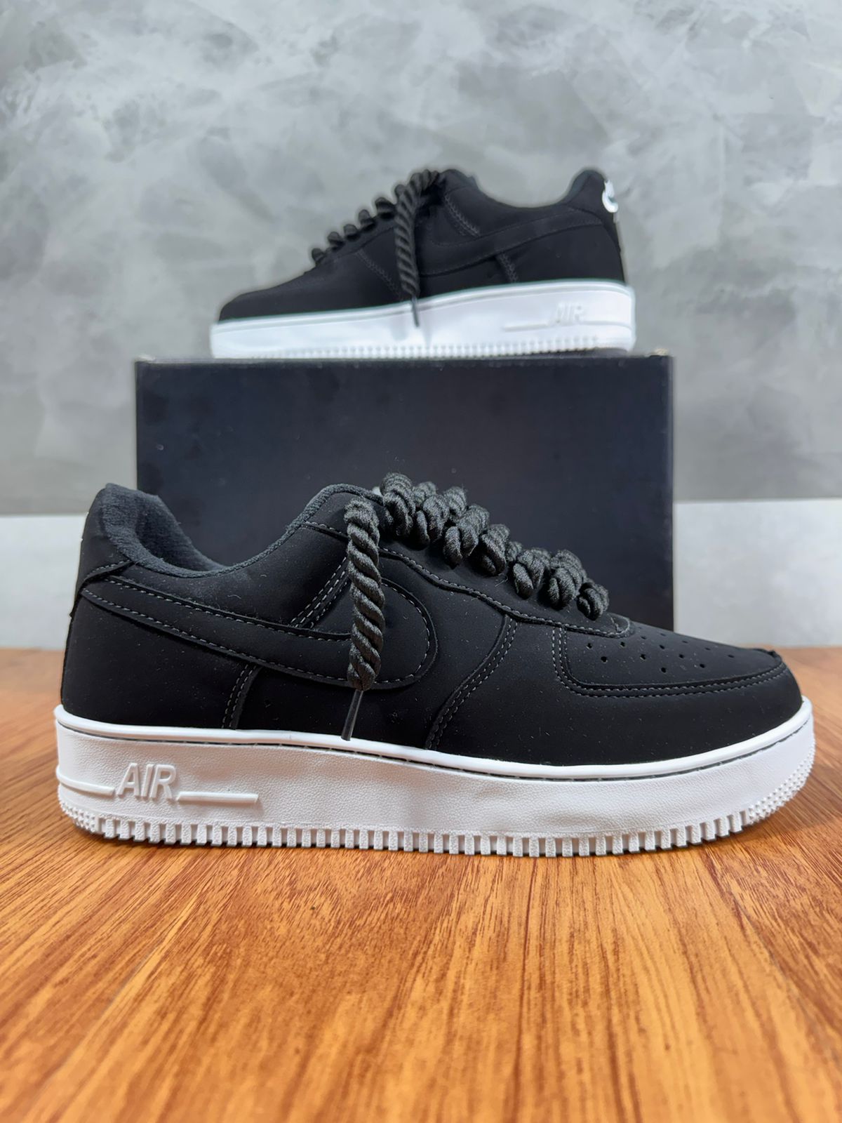 Nike Air Force - (EDIÇÃO LIMITADA)