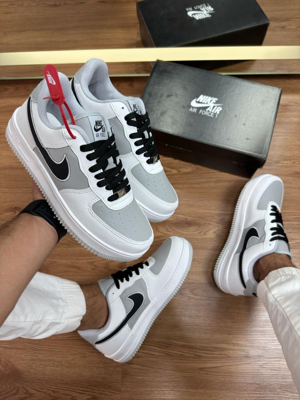 NIKE AIR FORCE - Premium